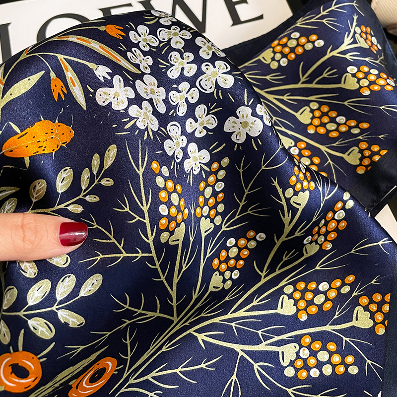 2026 Modischer 100% Echtseide  – Silk Scarf Square Bewertung und Preis