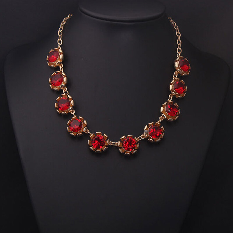 Neue Luxus Kristall Halskette  – Women Accessories Dubai Bewertung und Preis